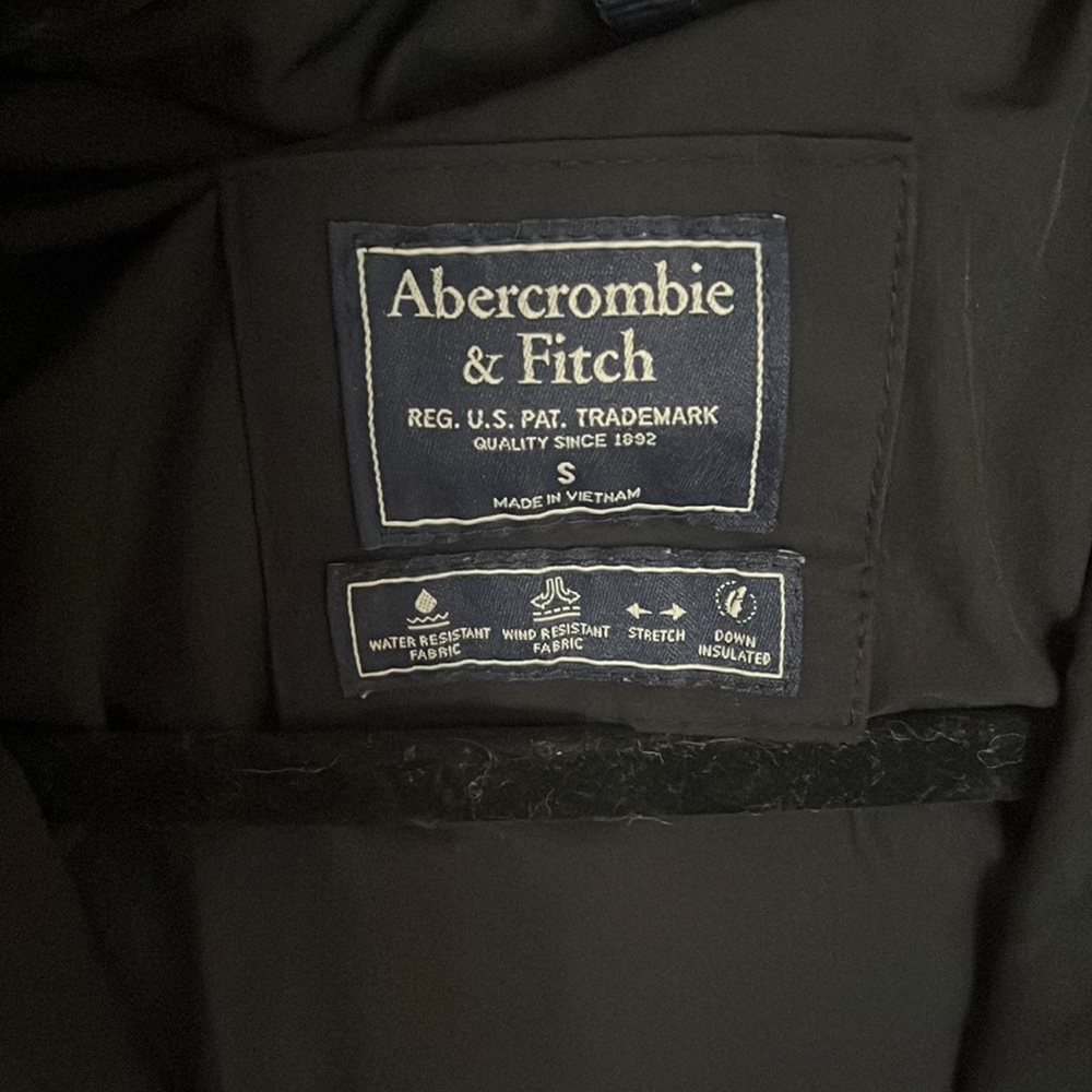 A & F down coat - Picture 4 of 8